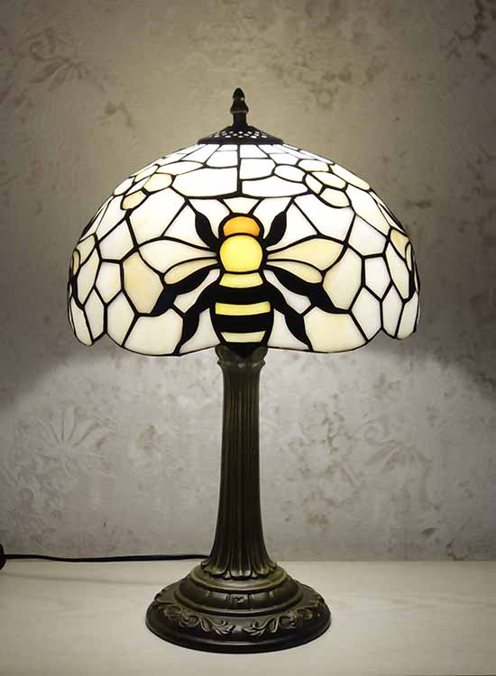 Настольная лампа тиффани с